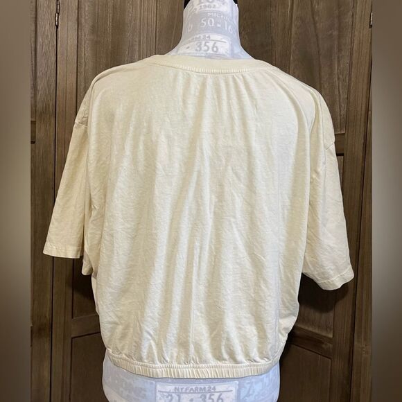 JoyLab Yellow Crop Top. - Picture 2 of 5